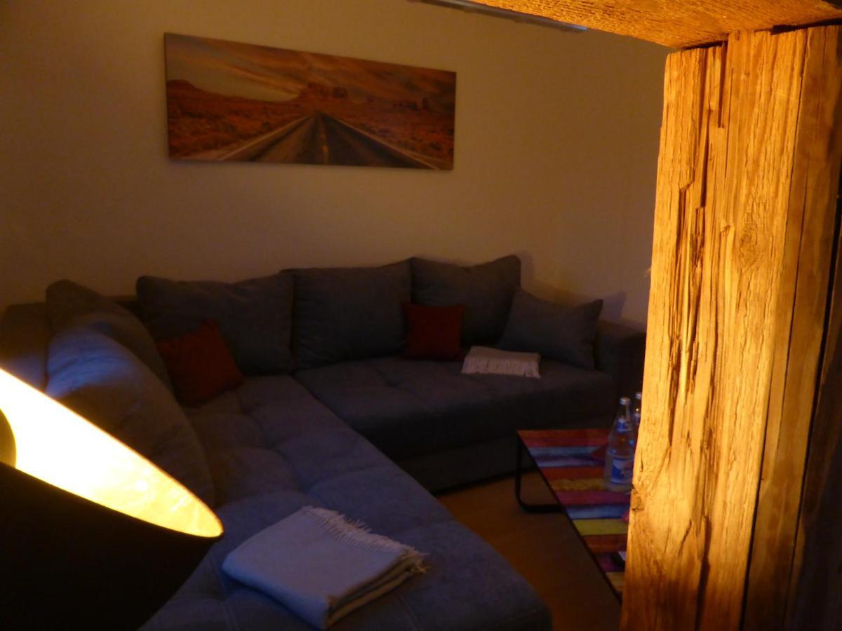 Apartment Napoleon, Naehe Zentrum, 2 Schlafzimmer, Grosser Balkon, Free Wifi ,Parken Jena Esterno foto