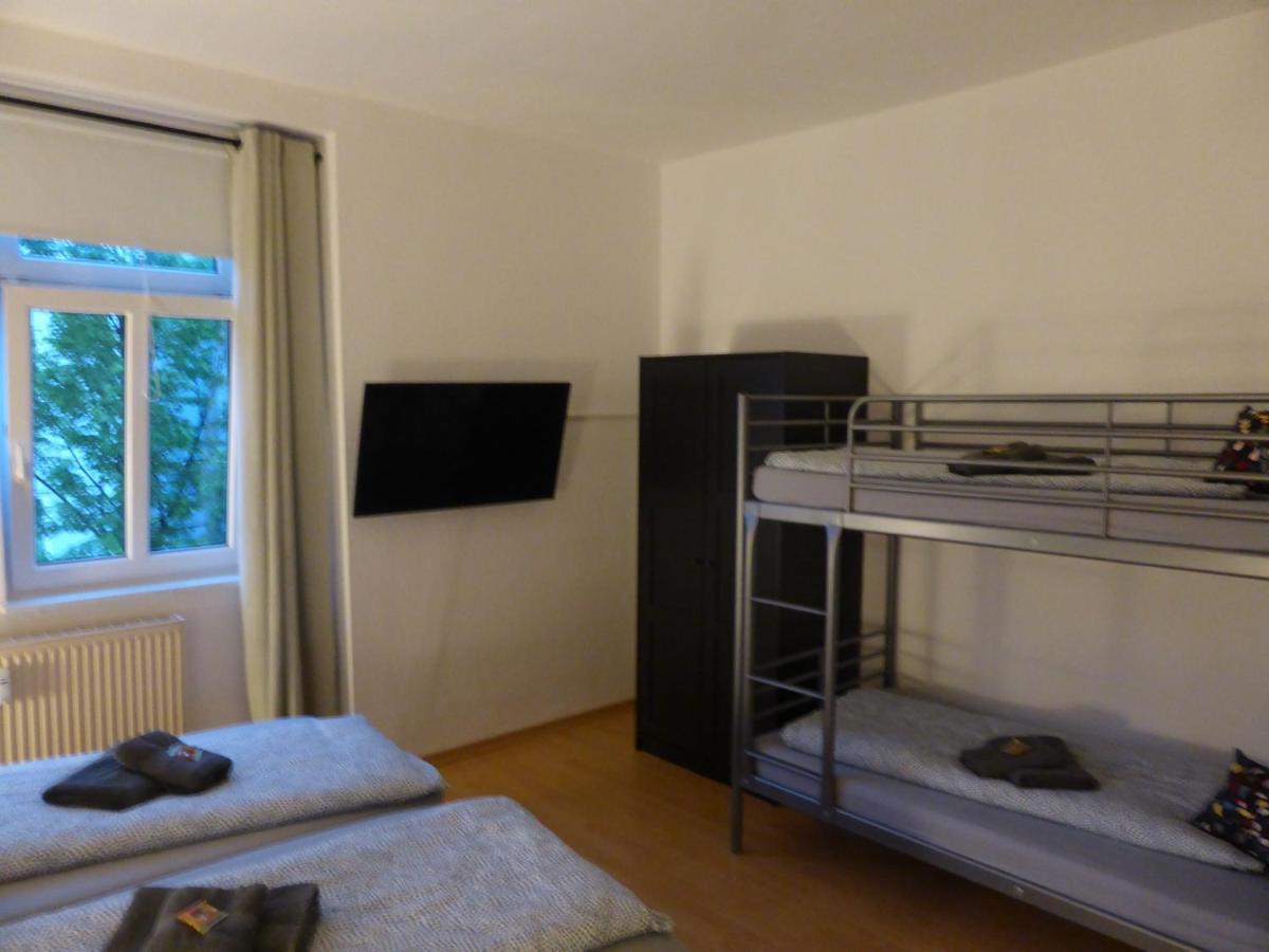 Apartment Napoleon, Naehe Zentrum, 2 Schlafzimmer, Grosser Balkon, Free Wifi ,Parken Jena Esterno foto