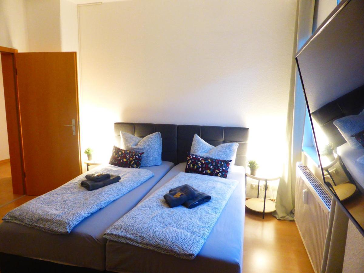 Apartment Napoleon, Naehe Zentrum, 2 Schlafzimmer, Grosser Balkon, Free Wifi ,Parken Jena Esterno foto