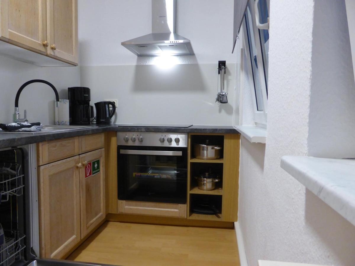 Apartment Napoleon, Naehe Zentrum, 2 Schlafzimmer, Grosser Balkon, Free Wifi ,Parken Jena Esterno foto
