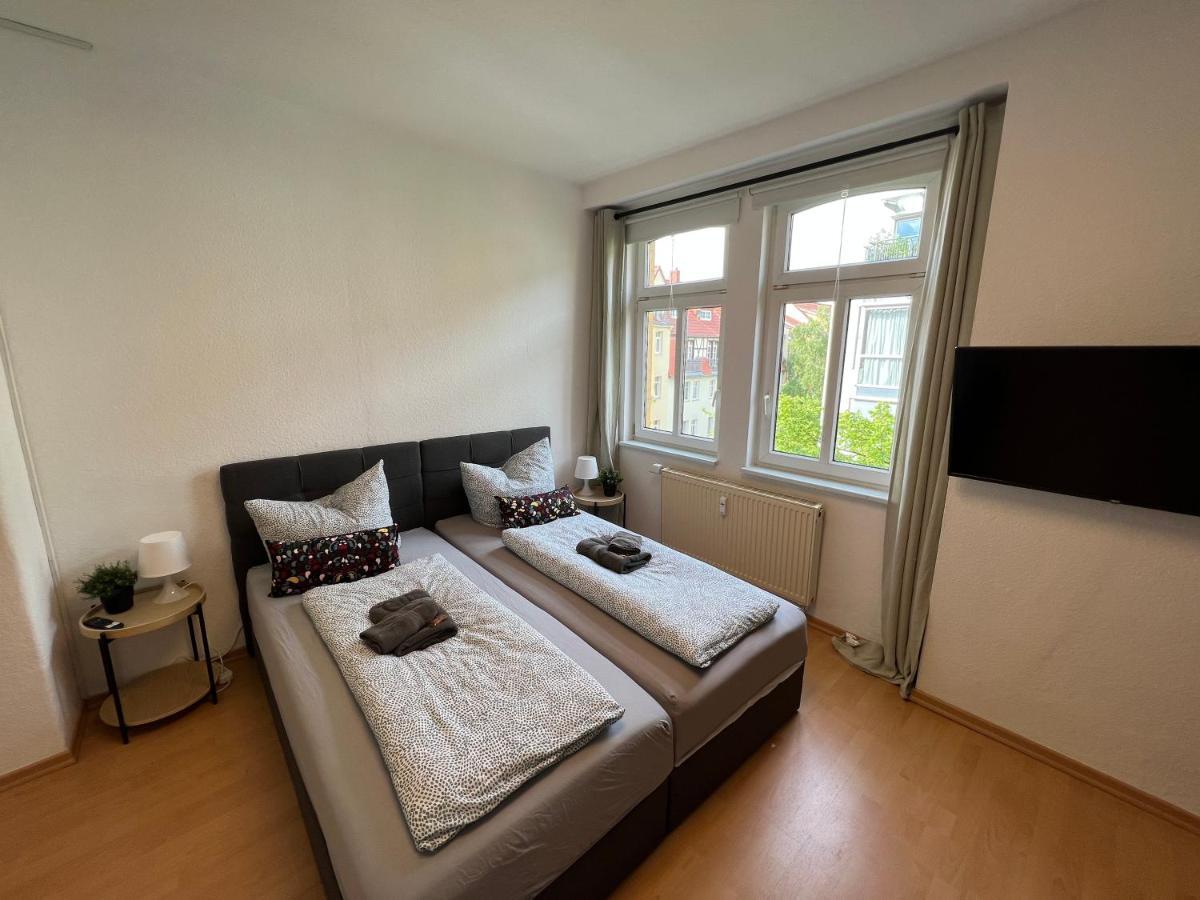 Apartment Napoleon, Naehe Zentrum, 2 Schlafzimmer, Grosser Balkon, Free Wifi ,Parken Jena Esterno foto