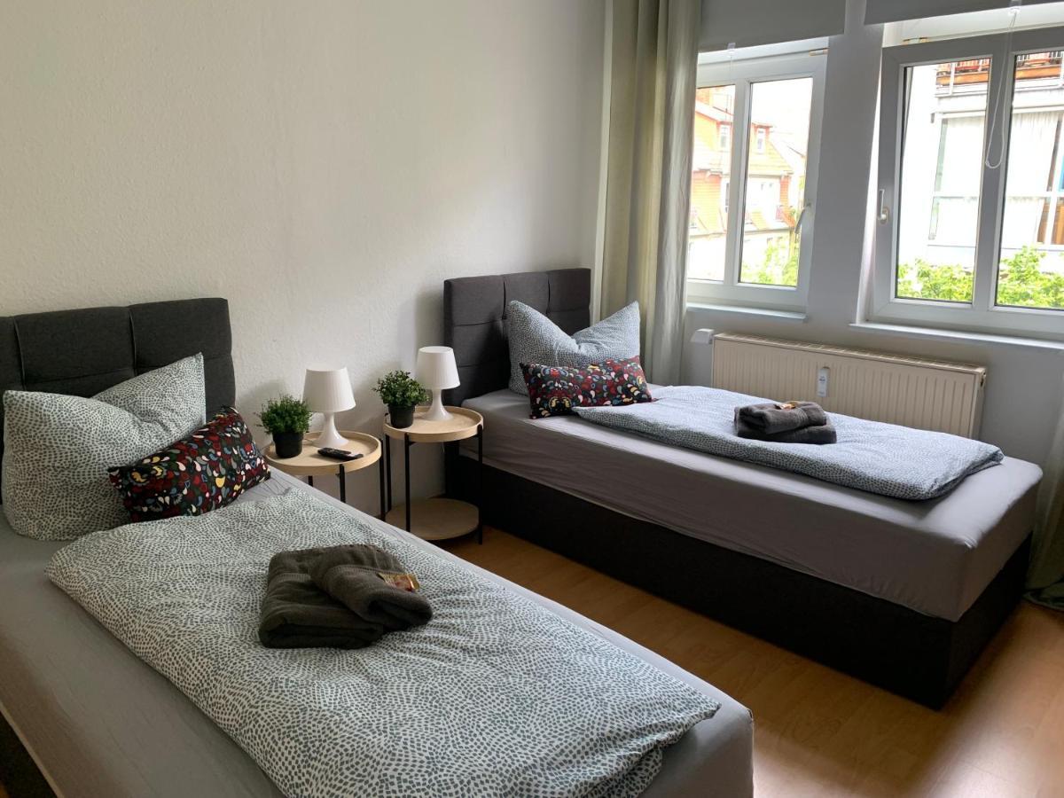 Apartment Napoleon, Naehe Zentrum, 2 Schlafzimmer, Grosser Balkon, Free Wifi ,Parken Jena Esterno foto