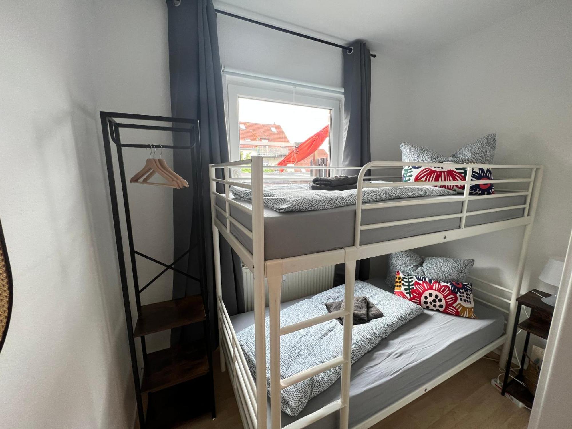 Apartment Napoleon, Naehe Zentrum, 2 Schlafzimmer, Grosser Balkon, Free Wifi ,Parken Jena Esterno foto
