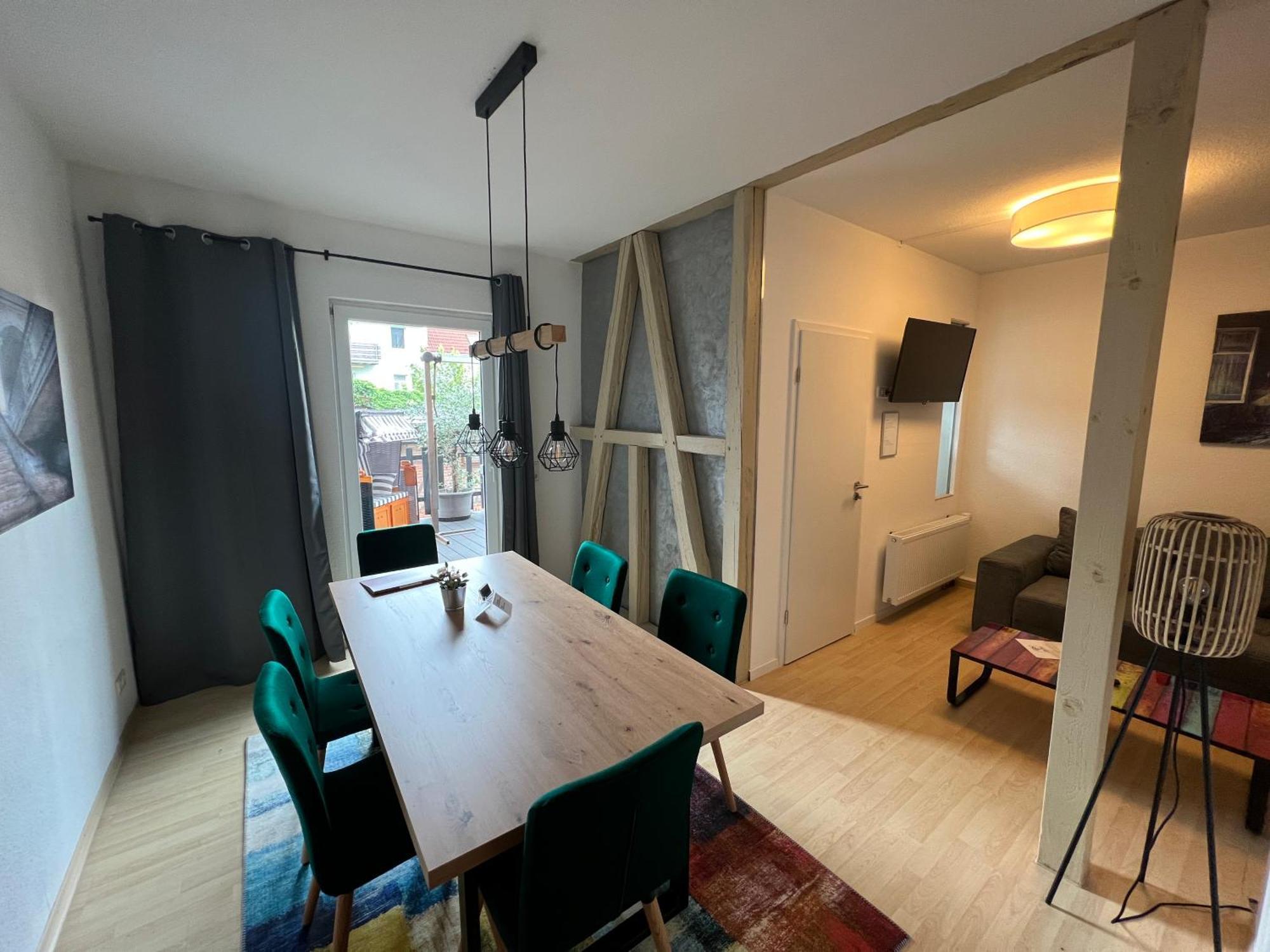 Apartment Napoleon, Naehe Zentrum, 2 Schlafzimmer, Grosser Balkon, Free Wifi ,Parken Jena Esterno foto
