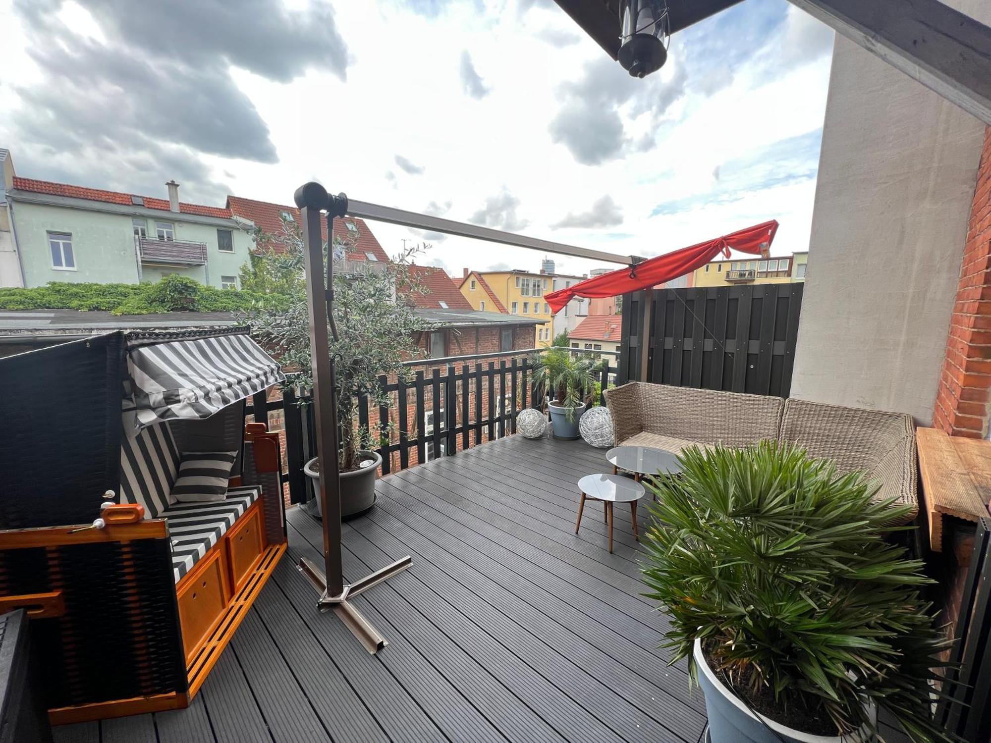 Apartment Napoleon, Naehe Zentrum, 2 Schlafzimmer, Grosser Balkon, Free Wifi ,Parken Jena Esterno foto