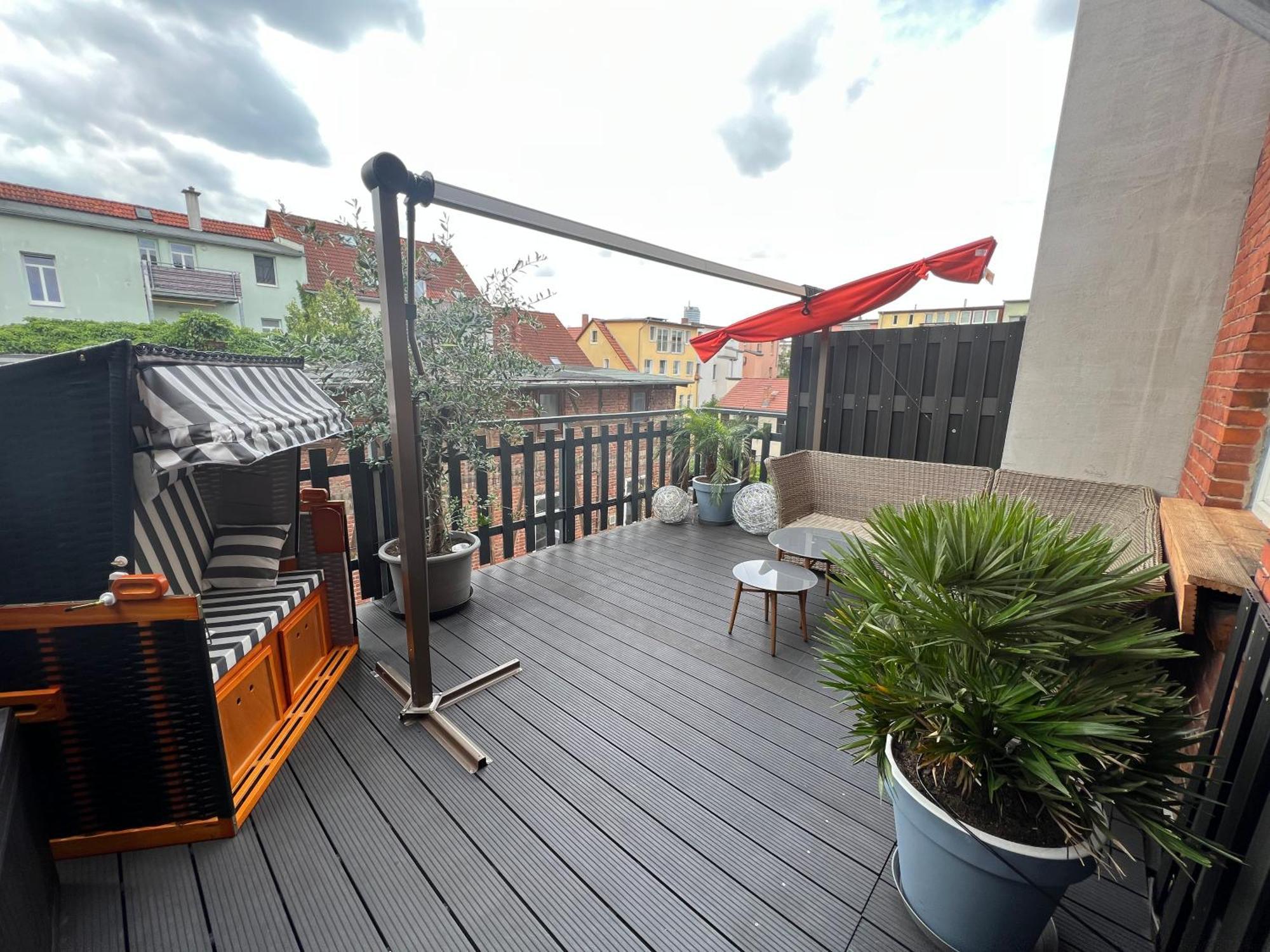 Apartment Napoleon, Naehe Zentrum, 2 Schlafzimmer, Grosser Balkon, Free Wifi ,Parken Jena Esterno foto